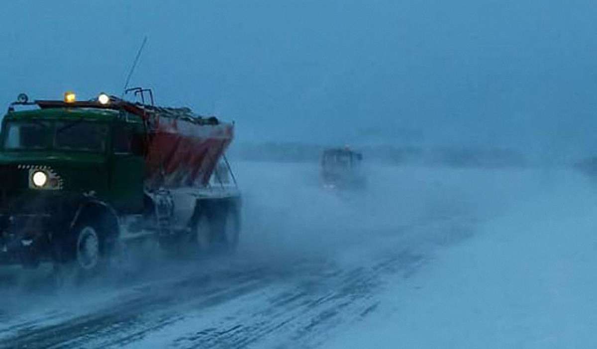 На Одещині через негоду повністю заборонили рух транспорту автомобільними дорогами
