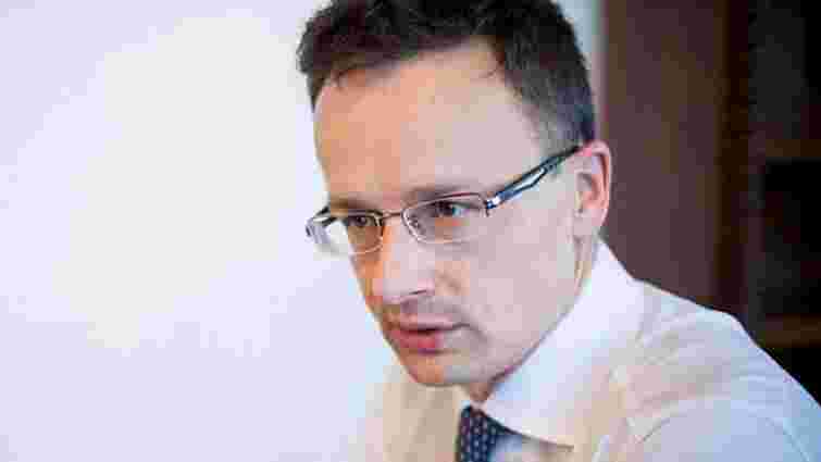 Голова МЗС Угорщини обурився скасуванням закону «Ківалова-Колесніченка»
