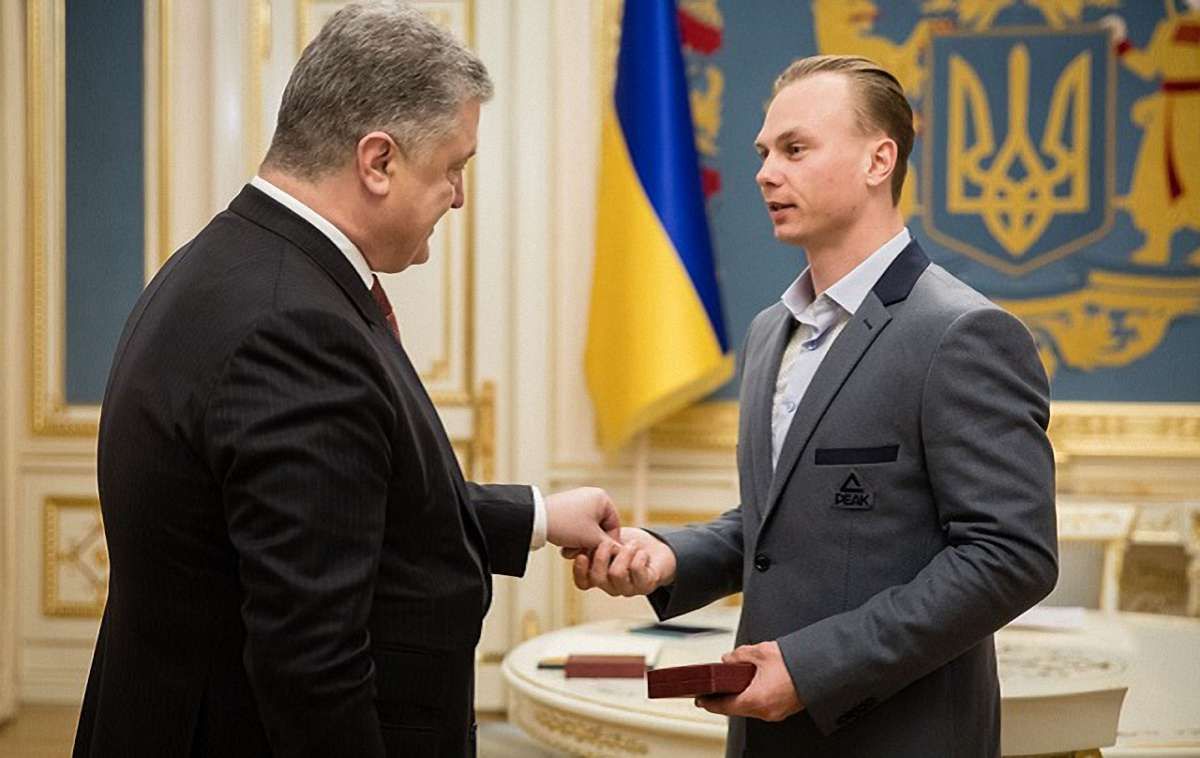 Влада Миколаєва забрала гроші на квартиру олімпійцю Абраменку у футболістів та баскетболістів