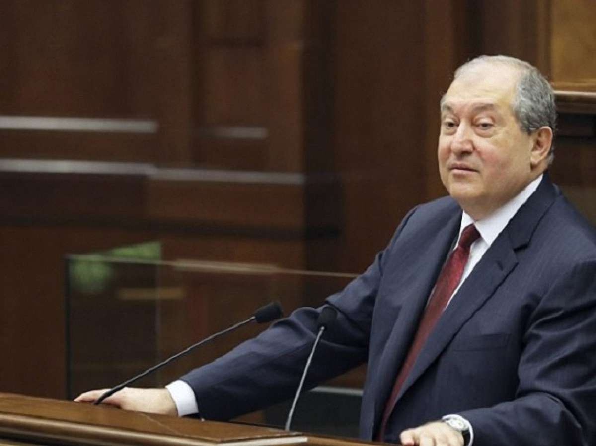 У Вірменії вперше в історії країни парламент обрав нового президента