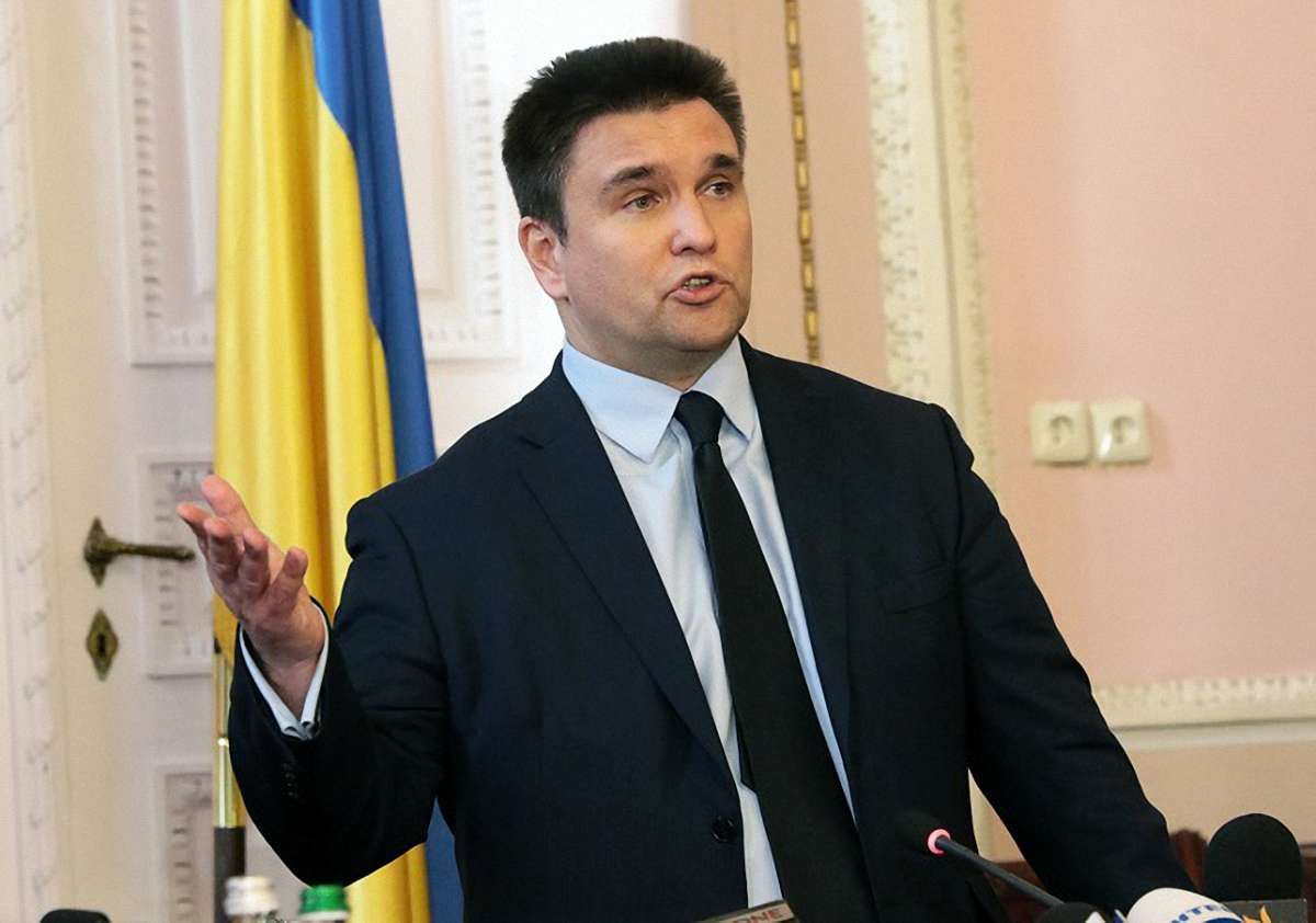 «Всі дивляться на свою історію через певні окуляри»