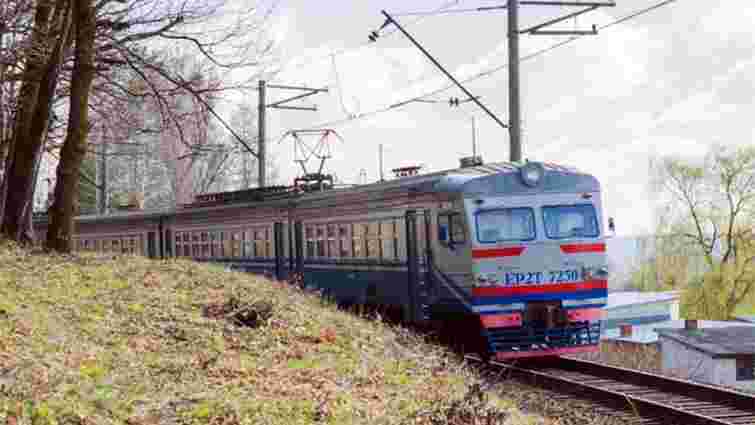 «Львівська залізниця» змінила розклад руху восьми приміських поїздів