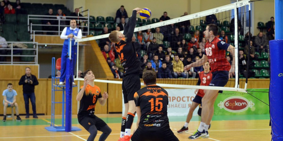 Львівські «Кажани» у Львові обмінялися перемогами з «Новатором»