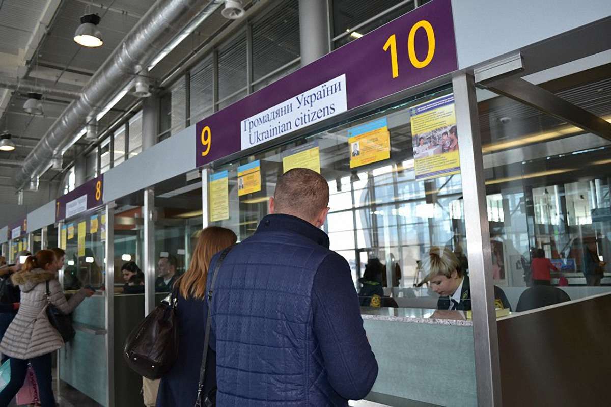 У львівському аеропорту прикордонники затримали турка із фальшивим ізраїльським паспортом