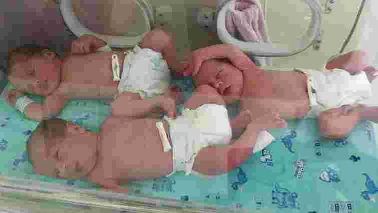 34-річна львів'янка народила здорову трійню – двох хлопчиків і дівчинку