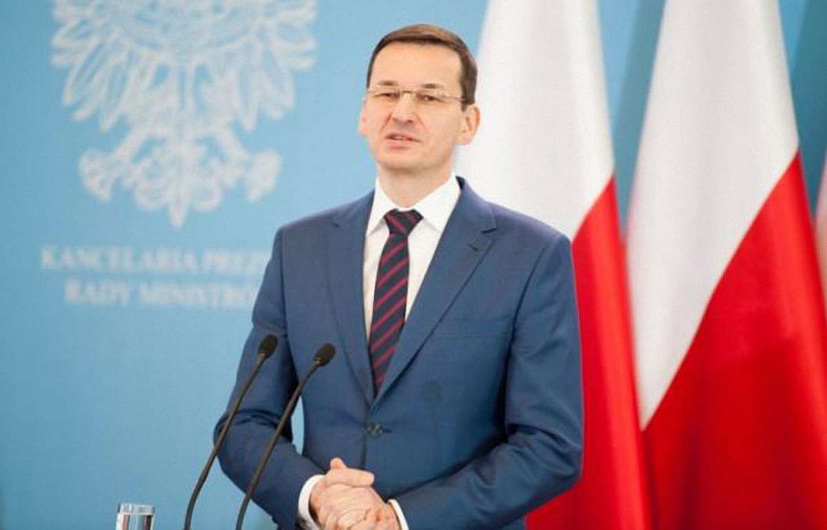 Прем'єр-міністр Польщі анонсував скорочення чиновників та витрат на уряд