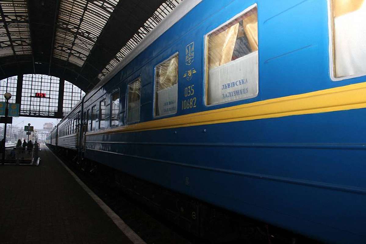 На березневі вихідні «Львівська залізниця» призначила 12 додаткових потягів