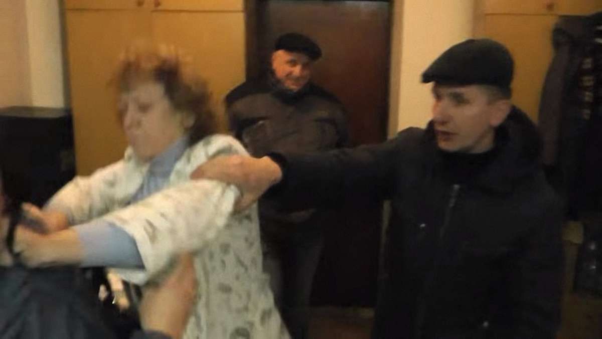 Бухгалтерку дрогобицького готелю за напад на журналістку засудили на рік умовно
