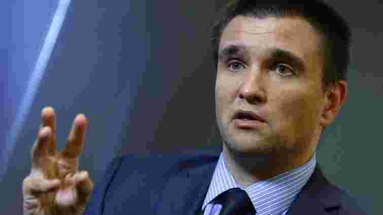 Голова МЗС назвав «шизофренією» намагання Ксенії Собчак приїхати в Крим для агітації