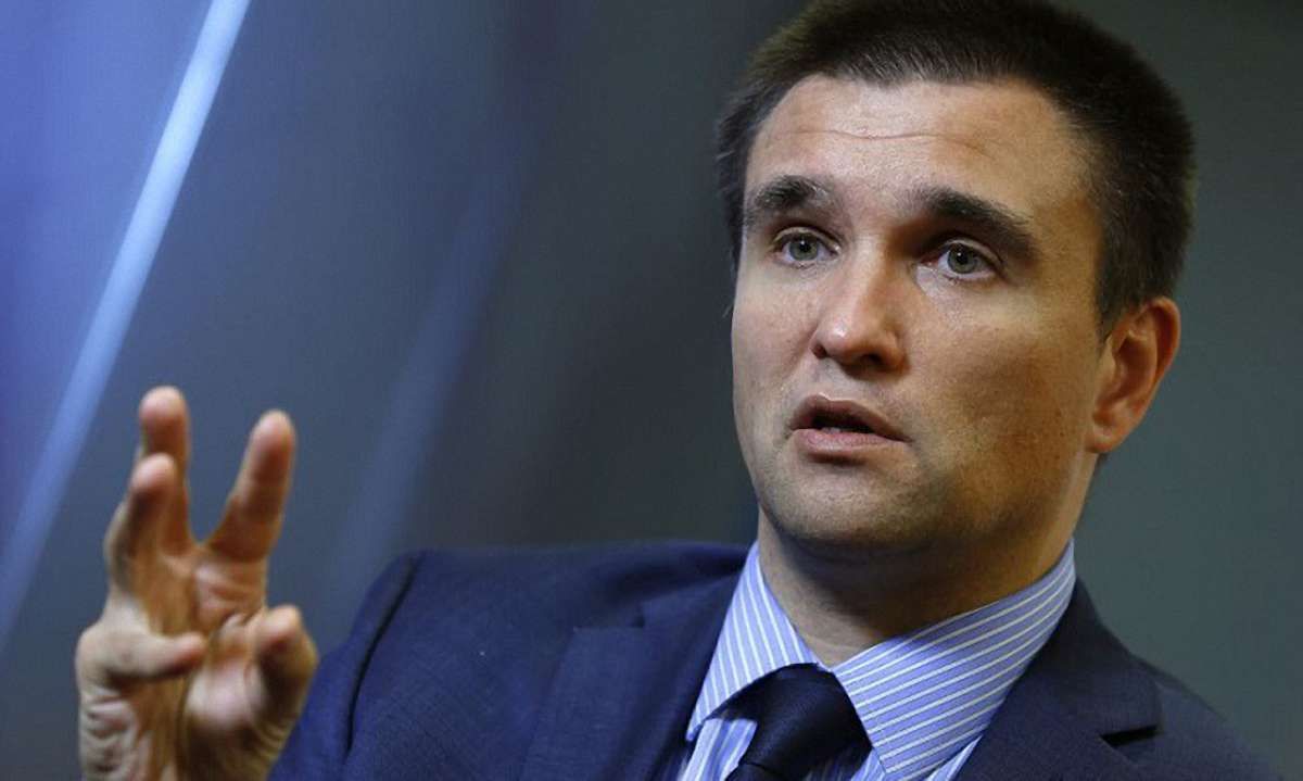 Голова МЗС назвав «шизофренією» намагання Ксенії Собчак приїхати в Крим для агітації