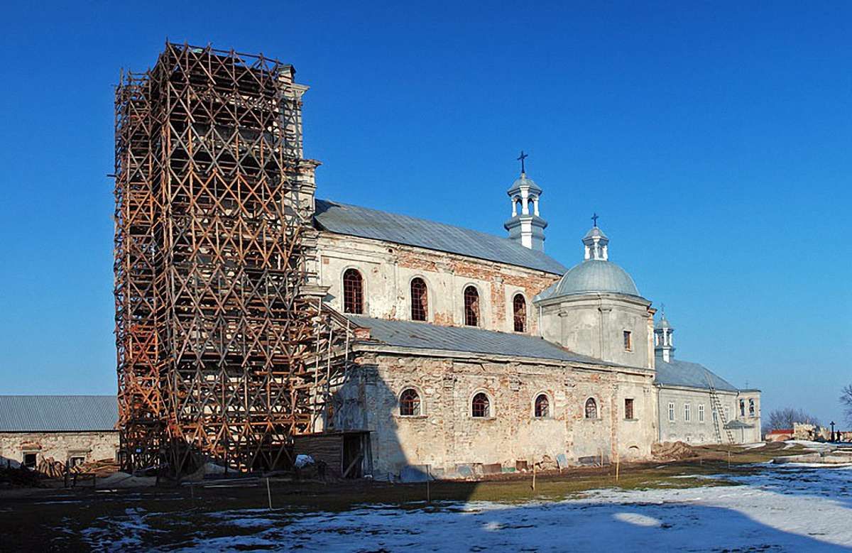 У Підкамені коштом ЄС відреставрують 56-метрову дзвіницю монастиря