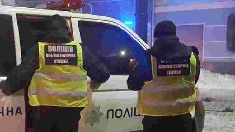 У центрі Києва невідомі з гранатомета обстріляли ресторан