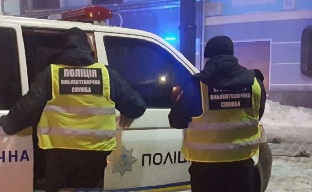 У центрі Києва невідомі з гранатомета обстріляли ресторан