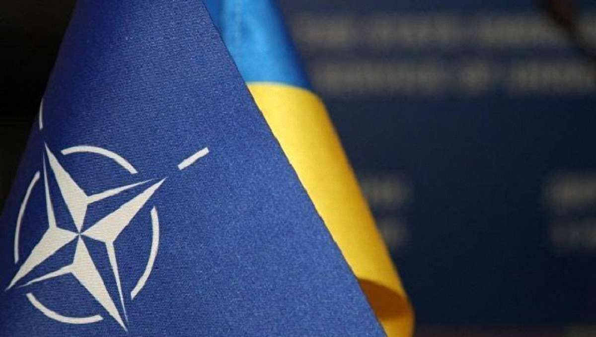 НАТО офіційно визнав прагнення України вступити в альянс і підвищив її статус