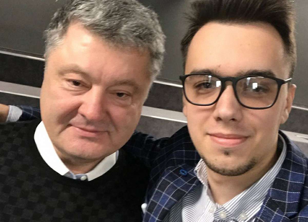 Порошенко поспілкувався з українськими блогерами і розказав про пріоритети розвитку країни