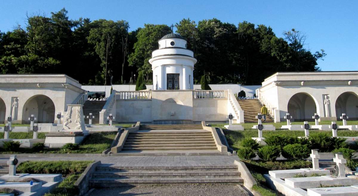 Польща відклала капітальний ремонт Цвинтаря орлят у Львові