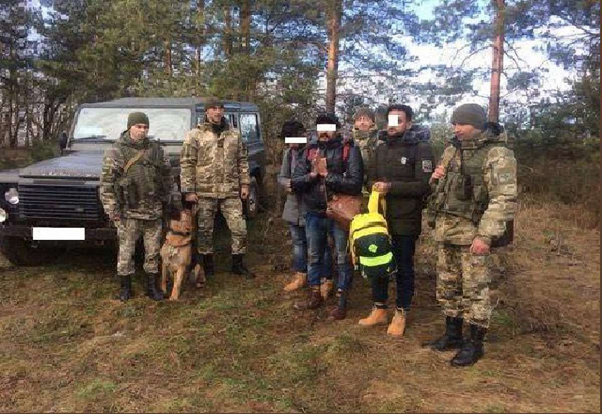 На кордоні з Польщею затримали трьох громадян Індії