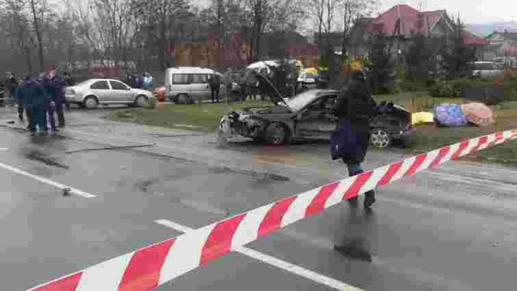 Поблизу Чернівців у автомобільній аварії загинули четверо жінок