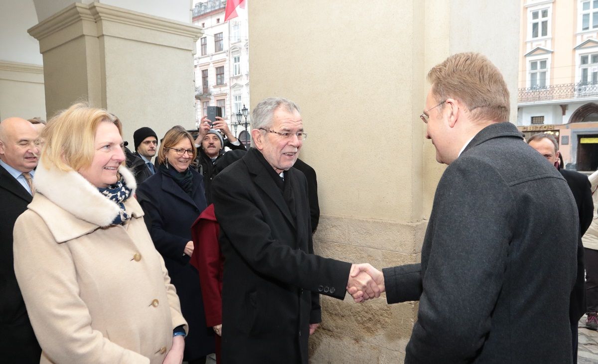 Президент Австрії розпочав свій візит до Львова з відвідин Ратуші