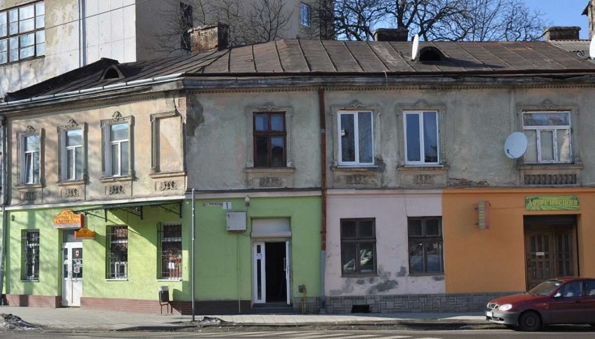 У Львові власників будинків зобов’яжуть перефарбувати фасади