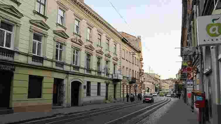 Проблему клаптикового фарбування фасадів у Львові планують вирішити до кінця літа