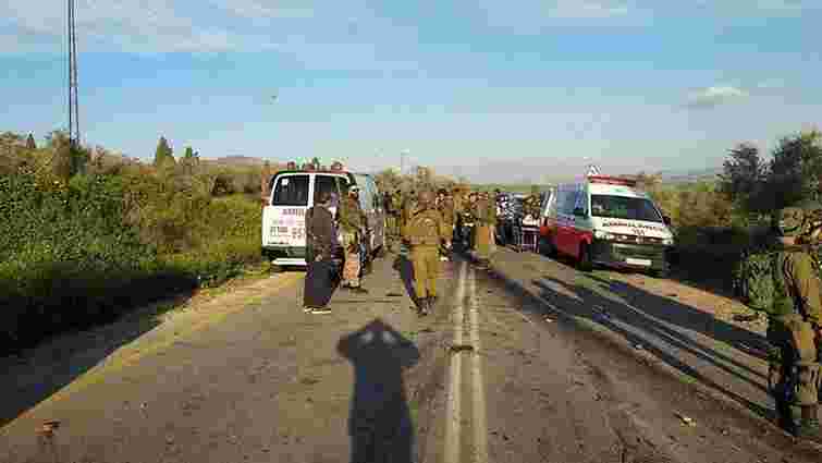 Палестинський бойовик на автомобілі врізався в групу ізраїльських солдатів, є жертви