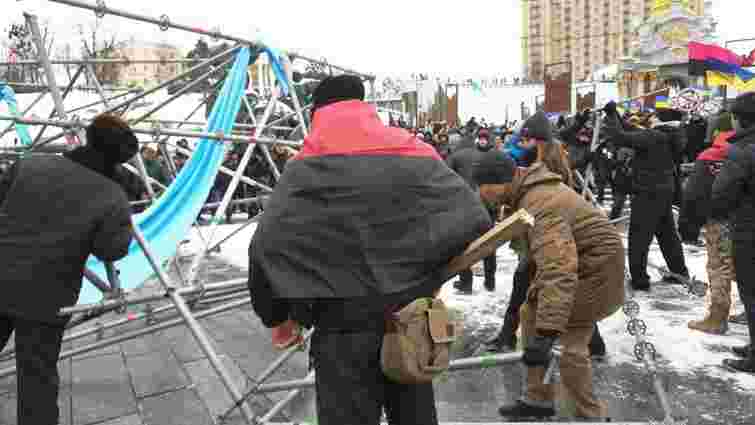 На майдані Незалежності у Києві затримали двох учасників мітингу