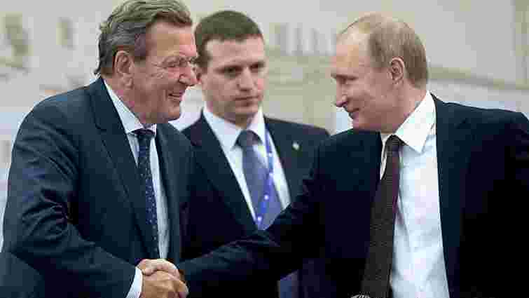 Клімкін закликав ЄС ввести санкції проти колишнього німецького канцлера