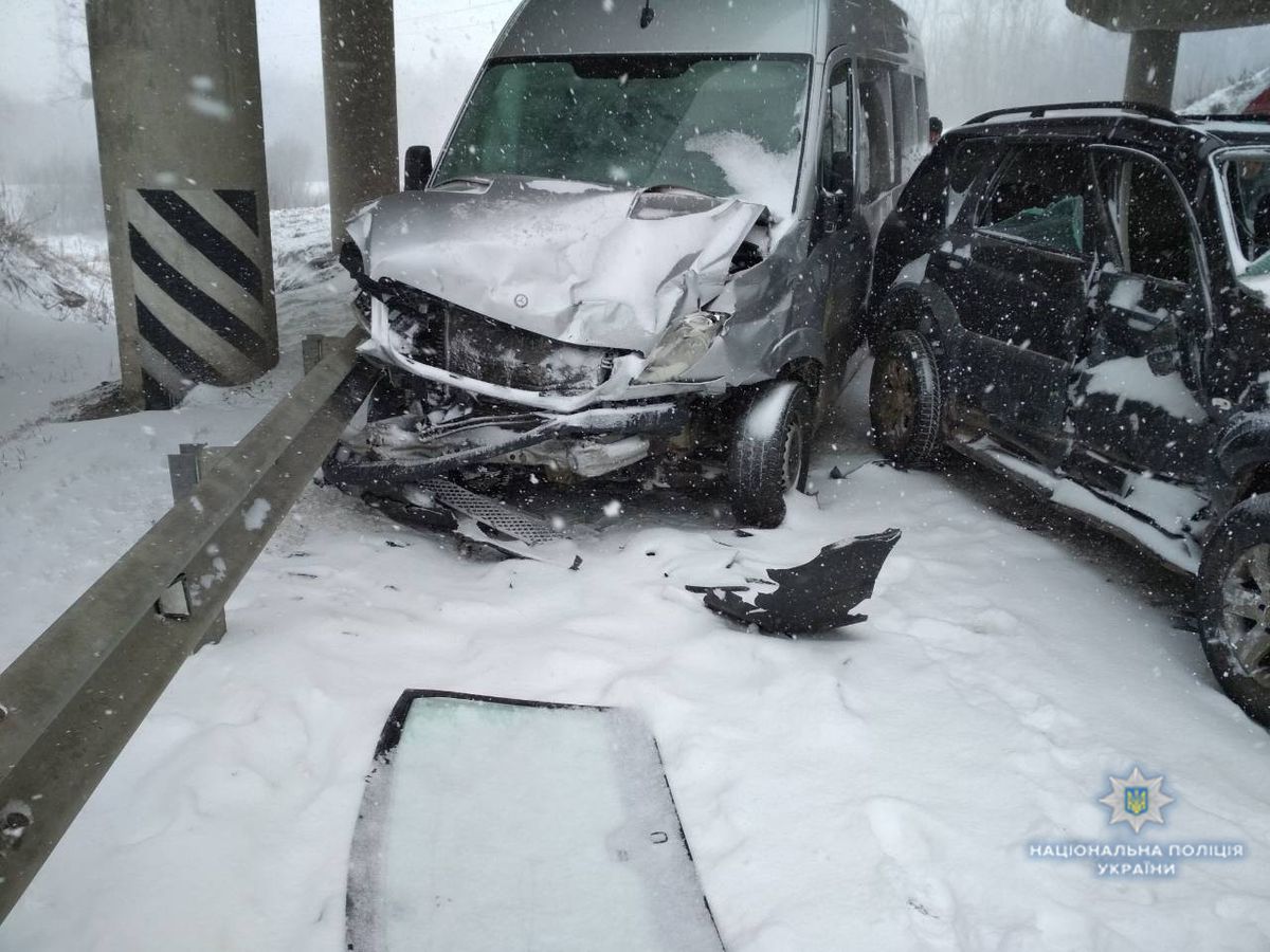 У ДТП під Львовом постраждали шестеро мешканців Сум