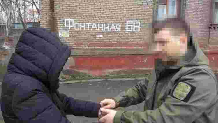 У Маріуполі СБУ затримала жінку, яка переоформлювала нерухомість на проросійських бойовиків