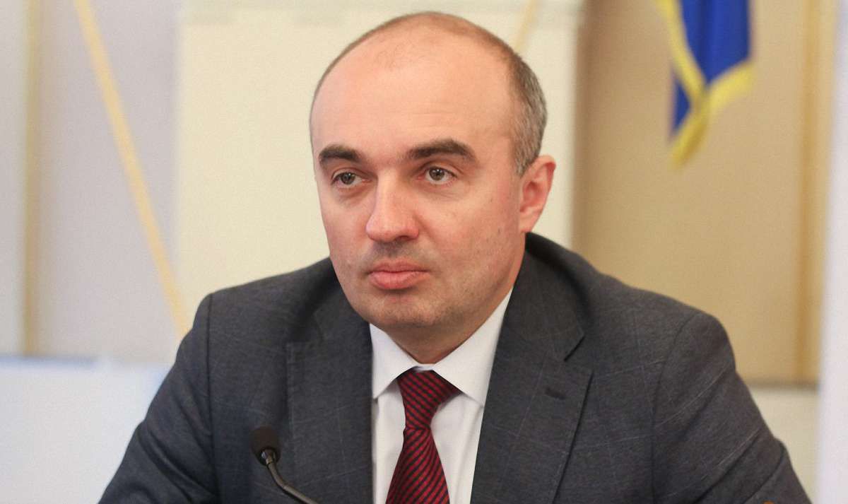 Львівська облрада вимагає розірвати дипломатичні відносини з РФ та запровадити візи для росіян
