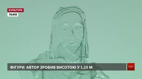 Львівський митець Андрій Бокотей зробив скляних Ісуса з апостолами висотою у 1,25 метр
