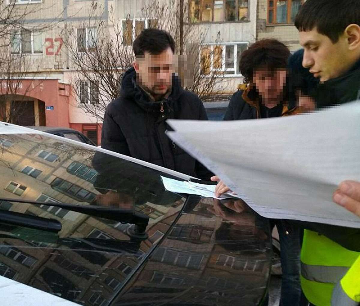 На Сихові нетверезий водій пошкодив три автомобілі