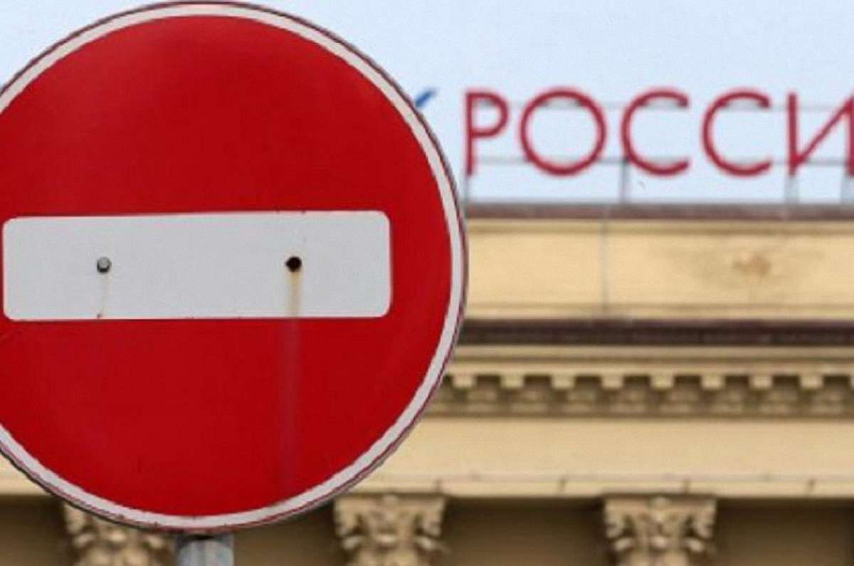 Петро Порошенко пояснив, навіщо з України видворили російських дипломатів