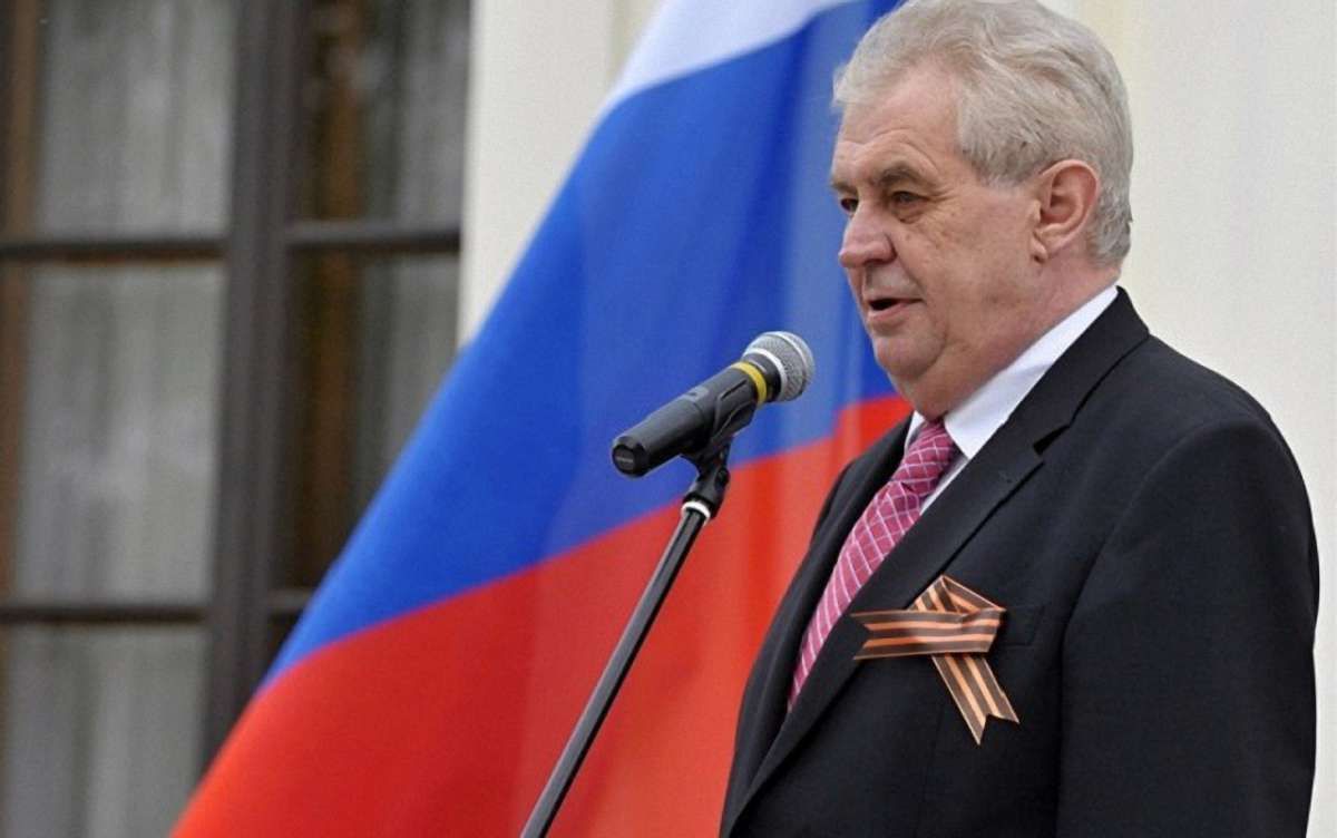 Парламентарі у Чехії звинуватили президента Земана в держзраді
