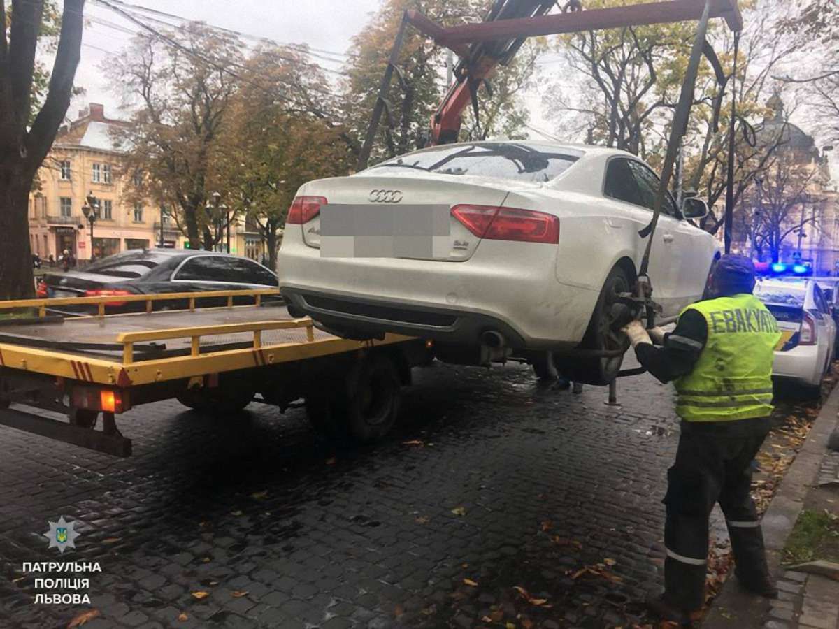 Президент підписав закон про реформування сфери паркування транспорту