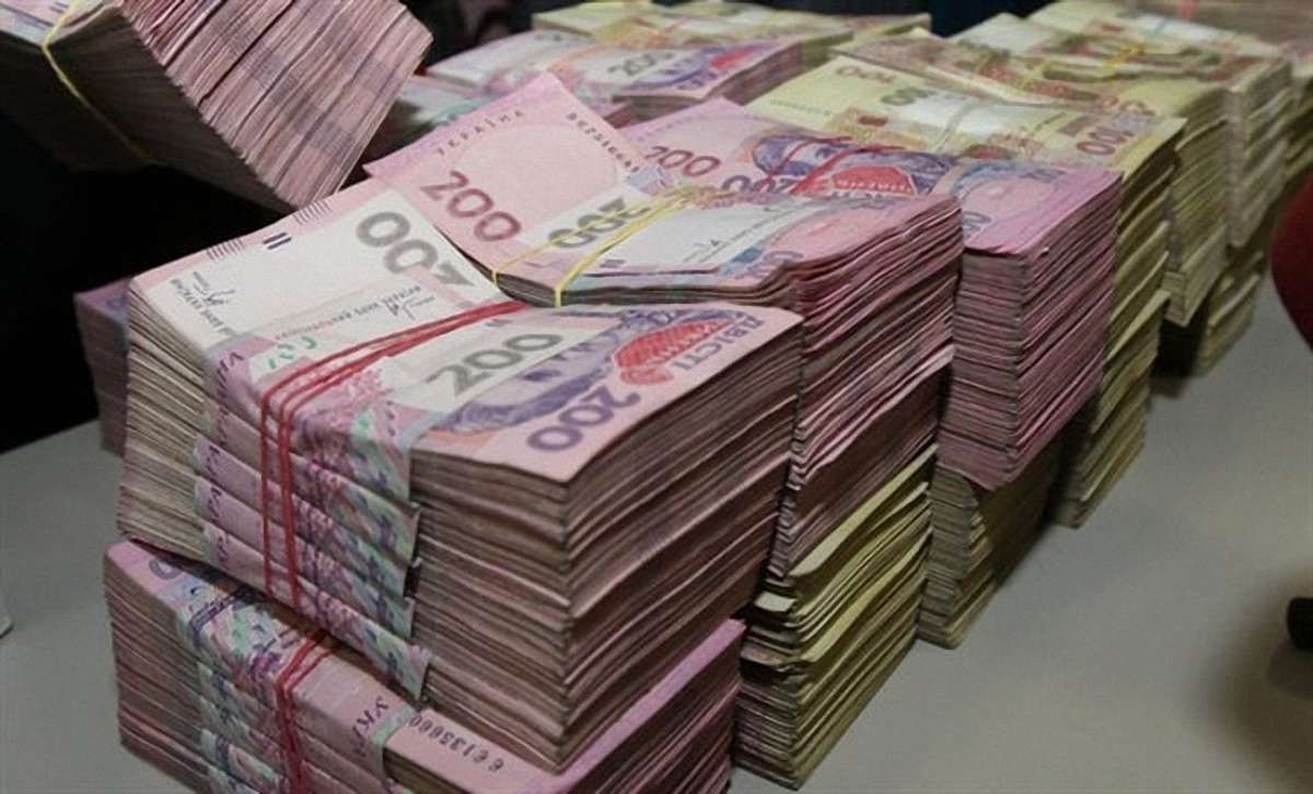 За рік кількість гривневих мільйонерів в Україні збільшилась в півтора рази
