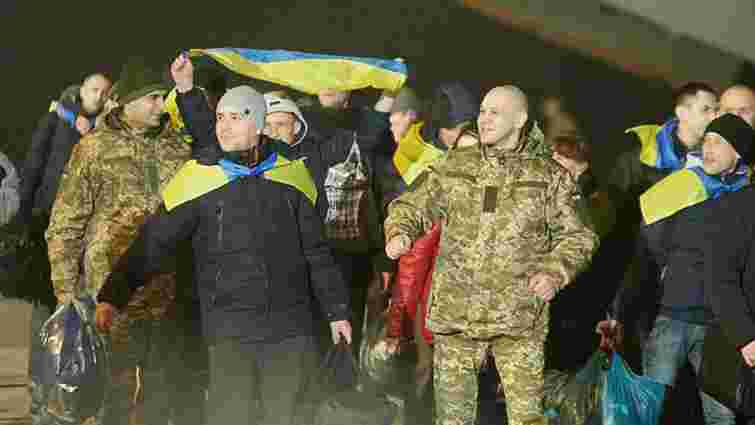 Звільнені у грудні з полону українці досі не отримали допомоги від держави