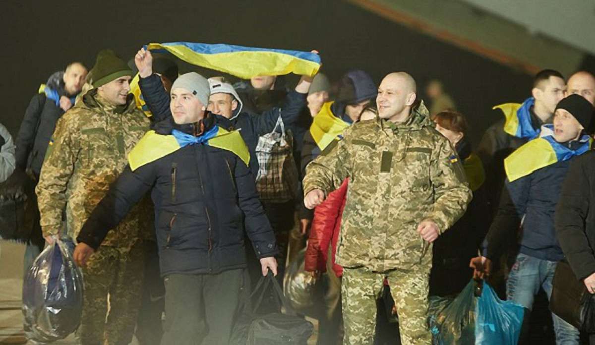 Звільнені у грудні з полону українці досі не отримали допомоги від держави