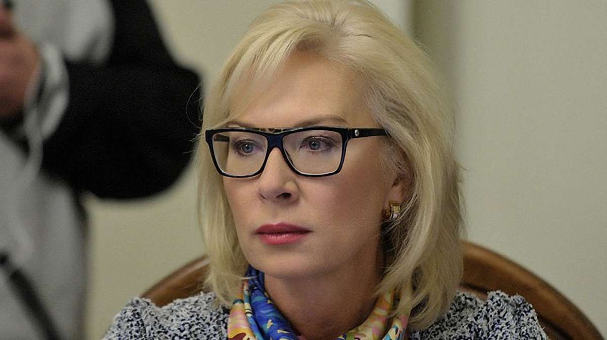Омбудсмен Людмила Денісова розповіла про подарований головою МВС бойовий пістолет