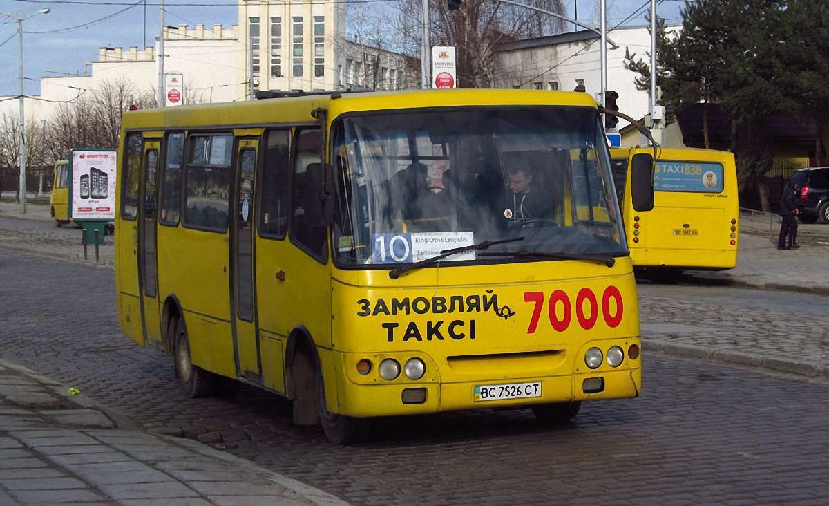 Львівська мерія укладе тимчасові договори з перевізниками ще на три місяці 
