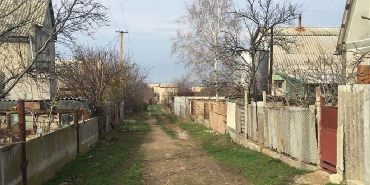 Власник дачі поблизу Городка загинув, перелазячи власну огорожу