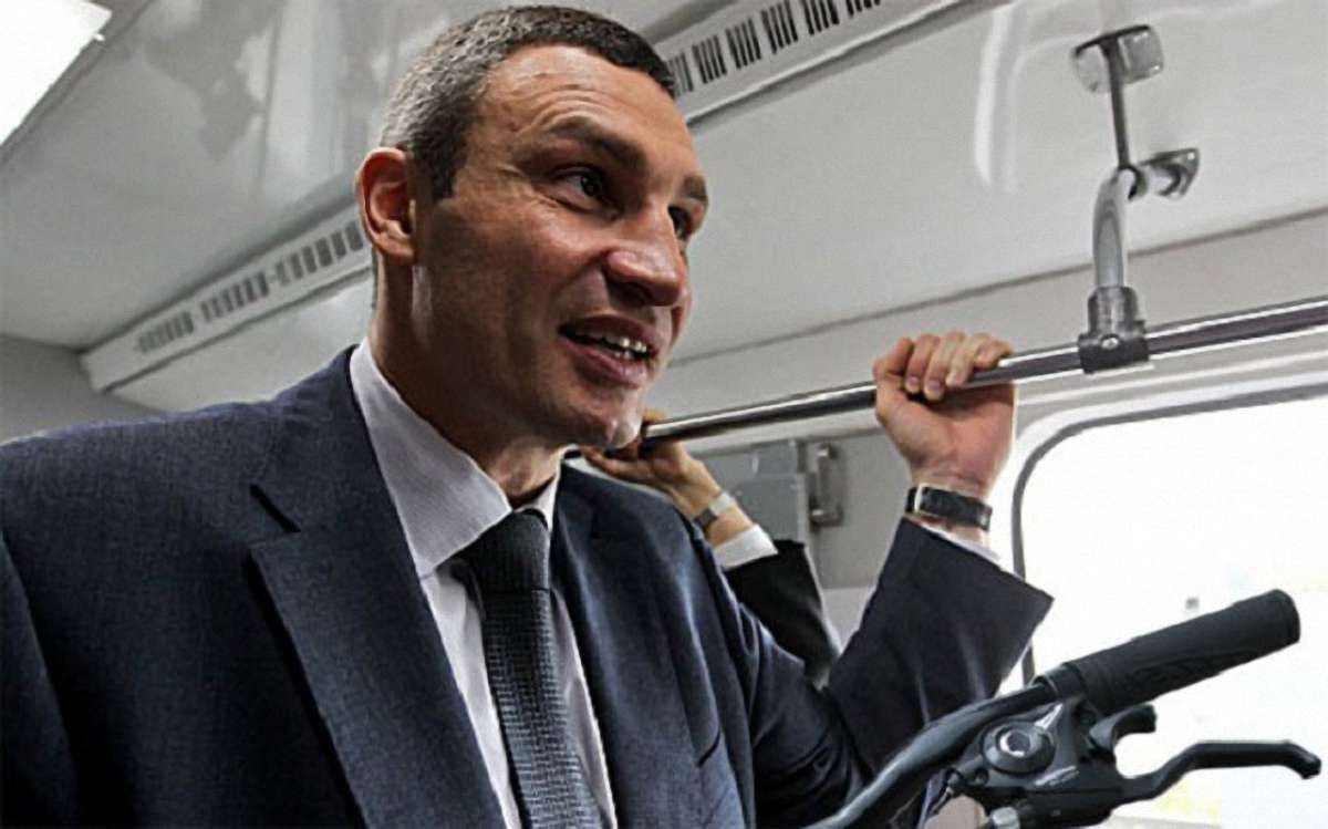 Віталій Кличко задекларував білий рояль та позичені третім особам понад €8 млн