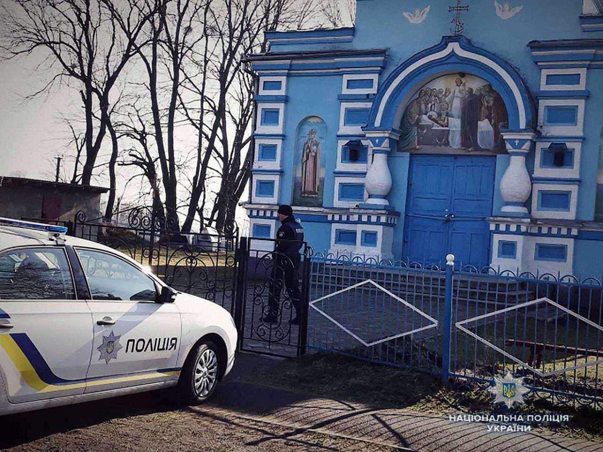 На Рівненщині поліція взяла під охорону церкву через конфлікт конфесій