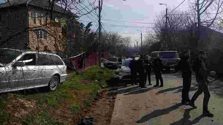 У Чернівцях група молодиків напала на поліцейську під час оформлення ДТП