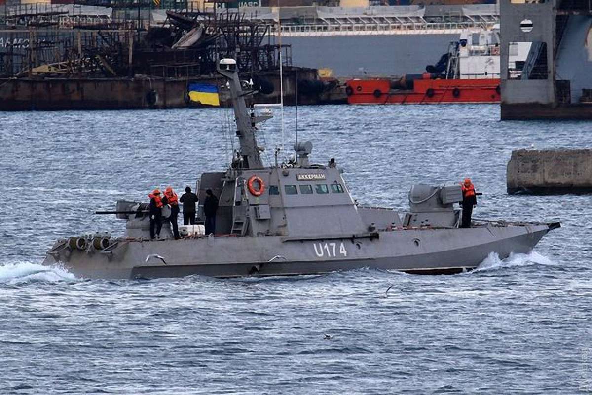 У Чорному морі випробовують українські броньовані артилерійські катери
