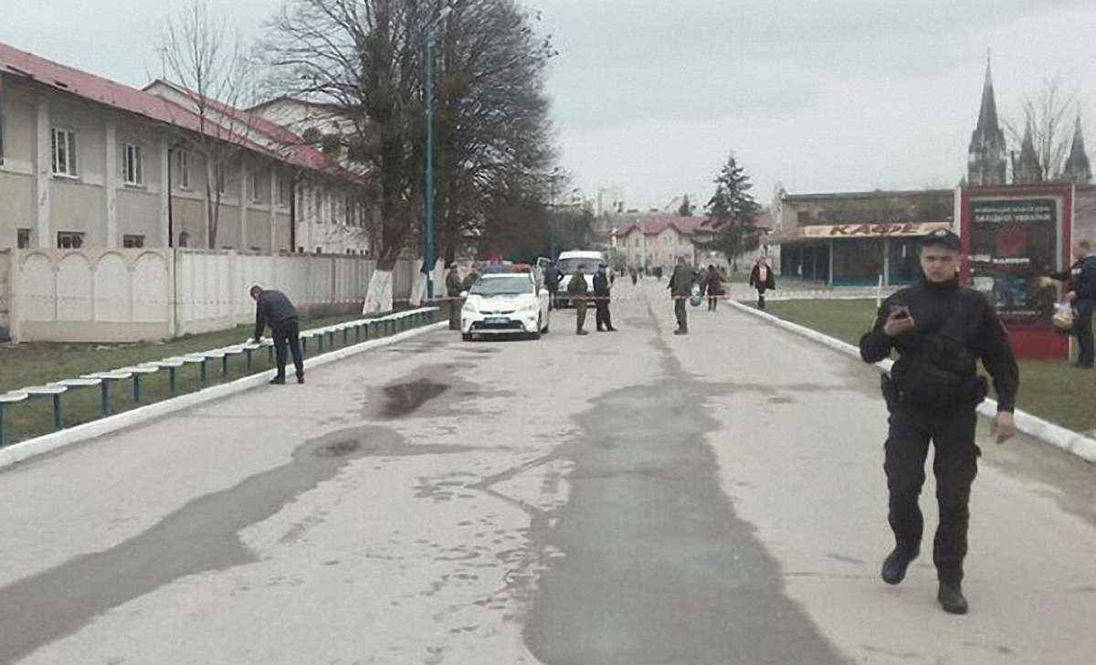 У Львові затримали чоловіка, що продавав гранату на приміському залізничному вокзалі
