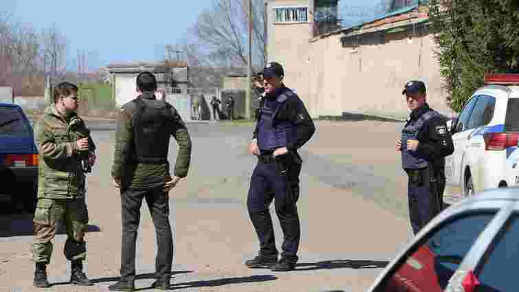 У СІЗО Миколаєва частина в'язнів відмовилася зайти в камери