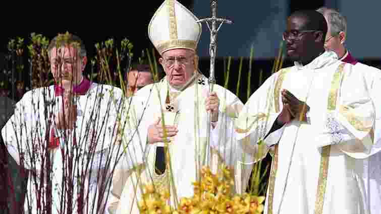 Папа Франциск привітав східних християн з Великоднем