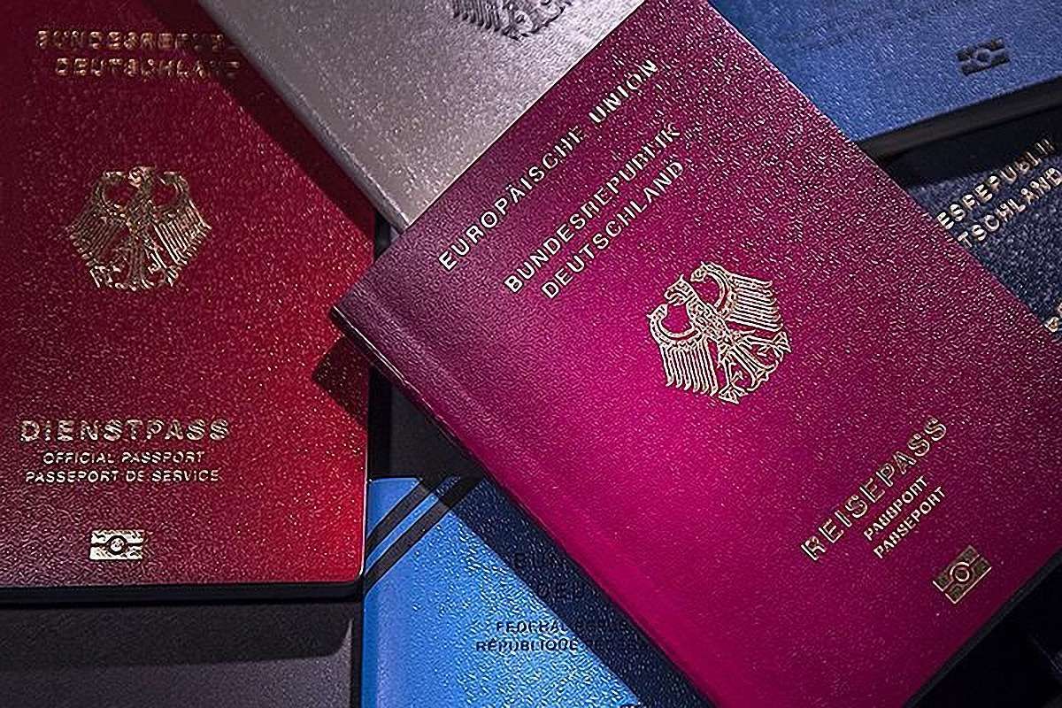 Німеччина має намір позбавляти джихадистів німецьких паспортів